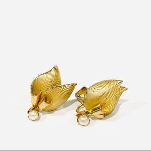 Vintage Gold & Pearl Teardrop Clip-On Earrings